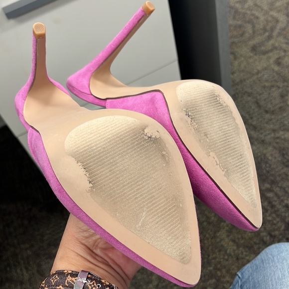 Pointed Toe Slip On (slightly used on carpet floor in office) - Picture 2 of 3